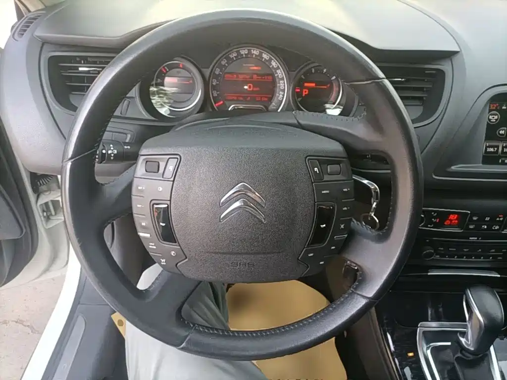 Фото 11 - Citroën C5