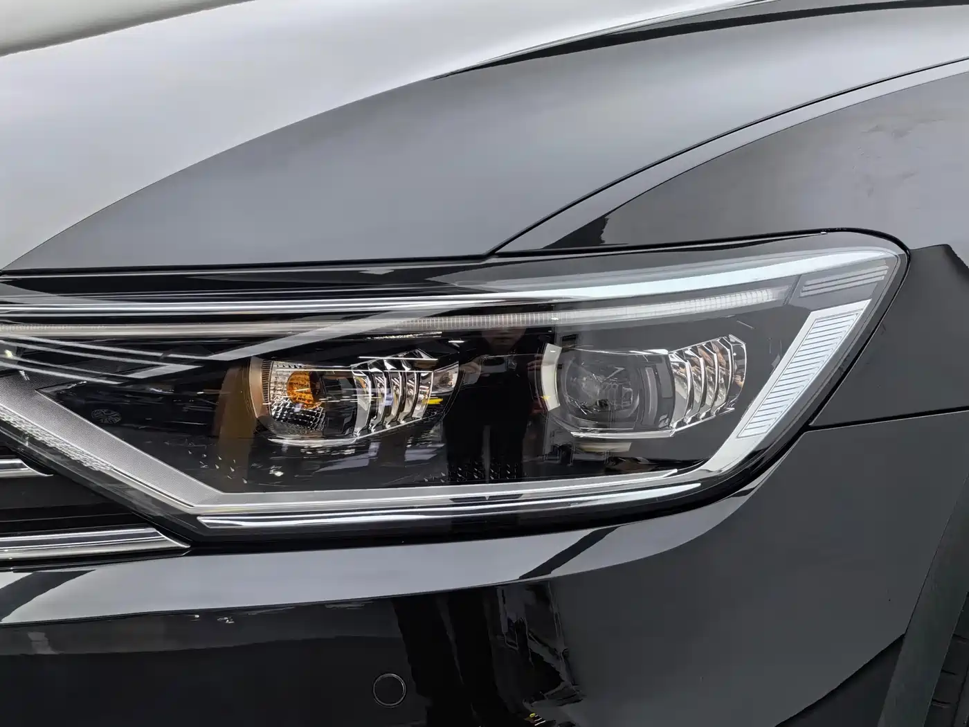 Volkswagen Magotan GTE Plug-in Hybrid 2022 GTE Luxury фото 9