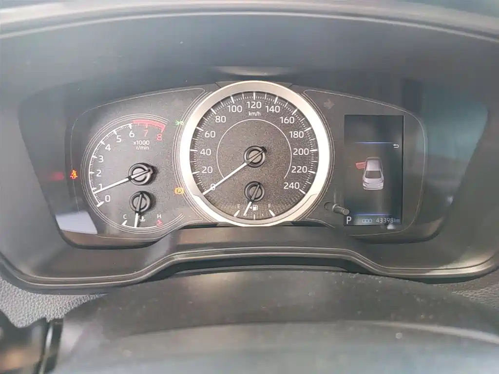 Toyota Corolla 2021 1.2T S-CVT Luxury Edition фото 12