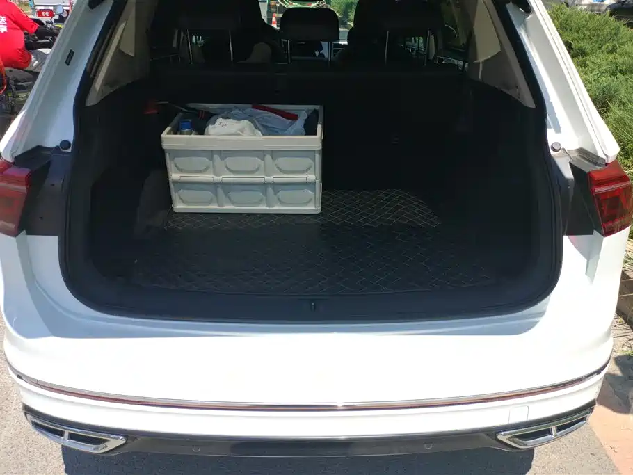 Volkswagen Tiguan L 2023 330TSI Auto 2WD R-Line Flagship Edition фото 4