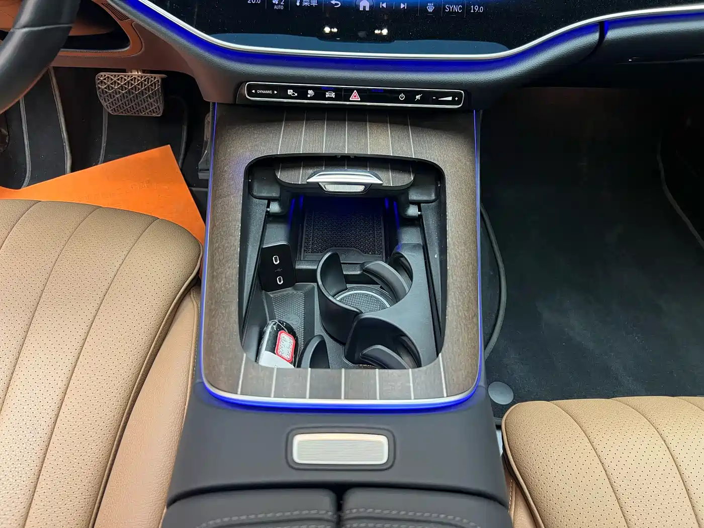 Mercedes-Benz E-Class New Energy 2024 E 350 e L Plug-in Hybrid Sedan фото 5