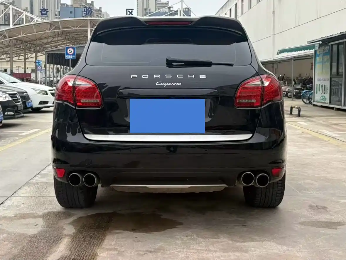 Porsche Cayenne 2014 Cayenne Platinum Edition 3.0T фото 8