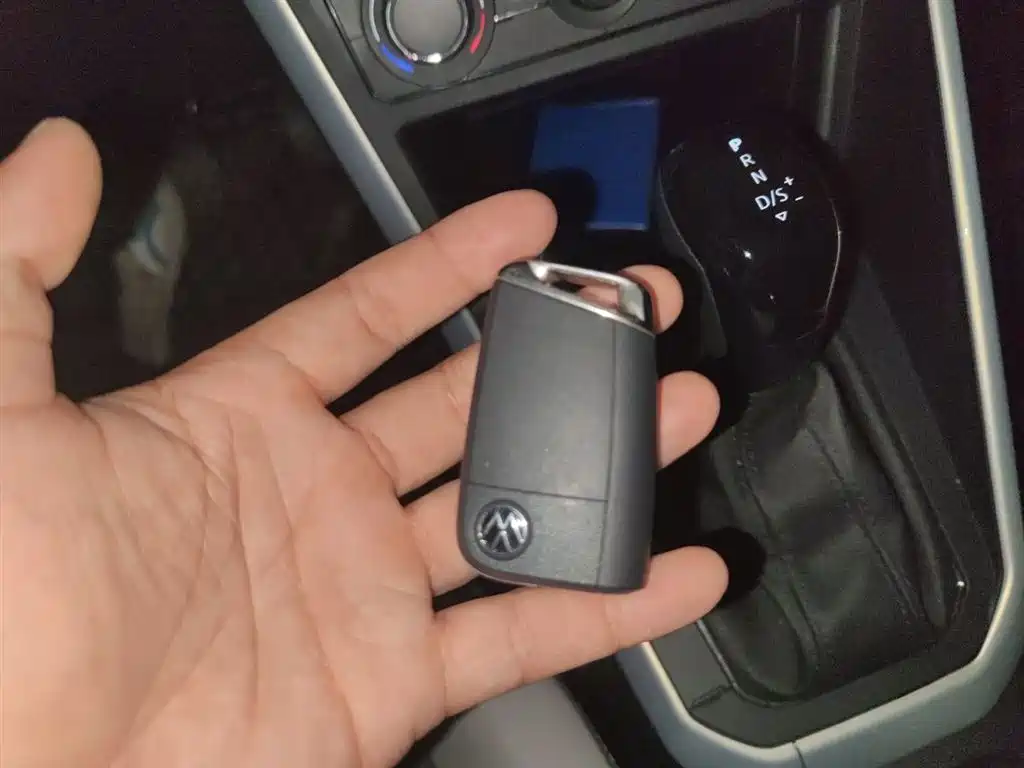 Volkswagen Polo 2023 Facelift Plus 1.5L Auto Chroma Tech Edition фото 12