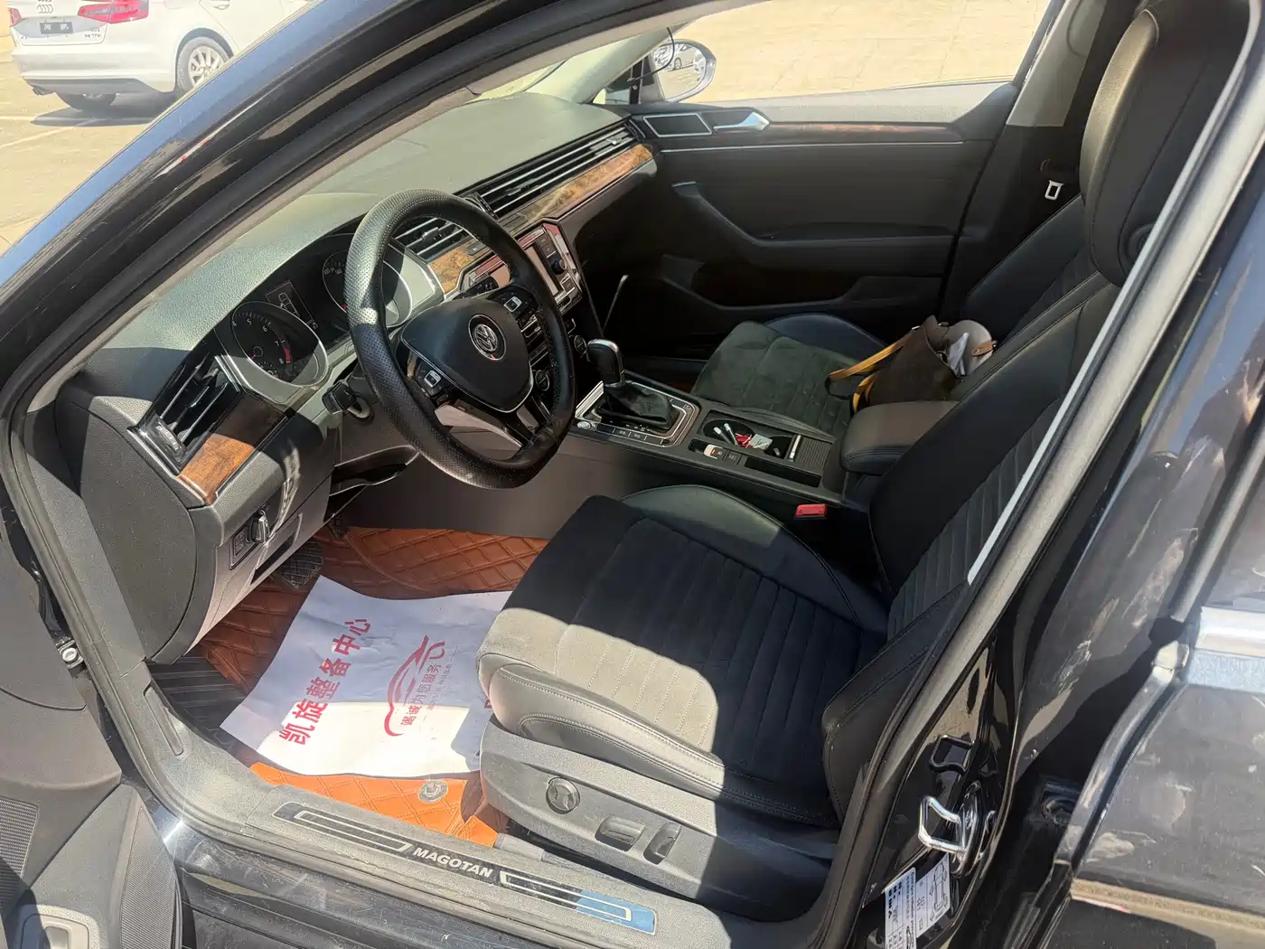Volkswagen Magotan 2018 330TSI DSG Luxury фото 7