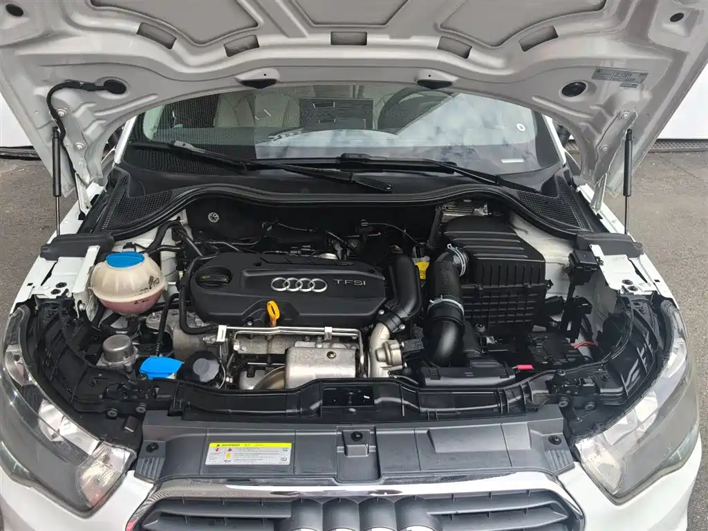Audi A1 2013 Model 30 TFSI Sportback Urban фото 13