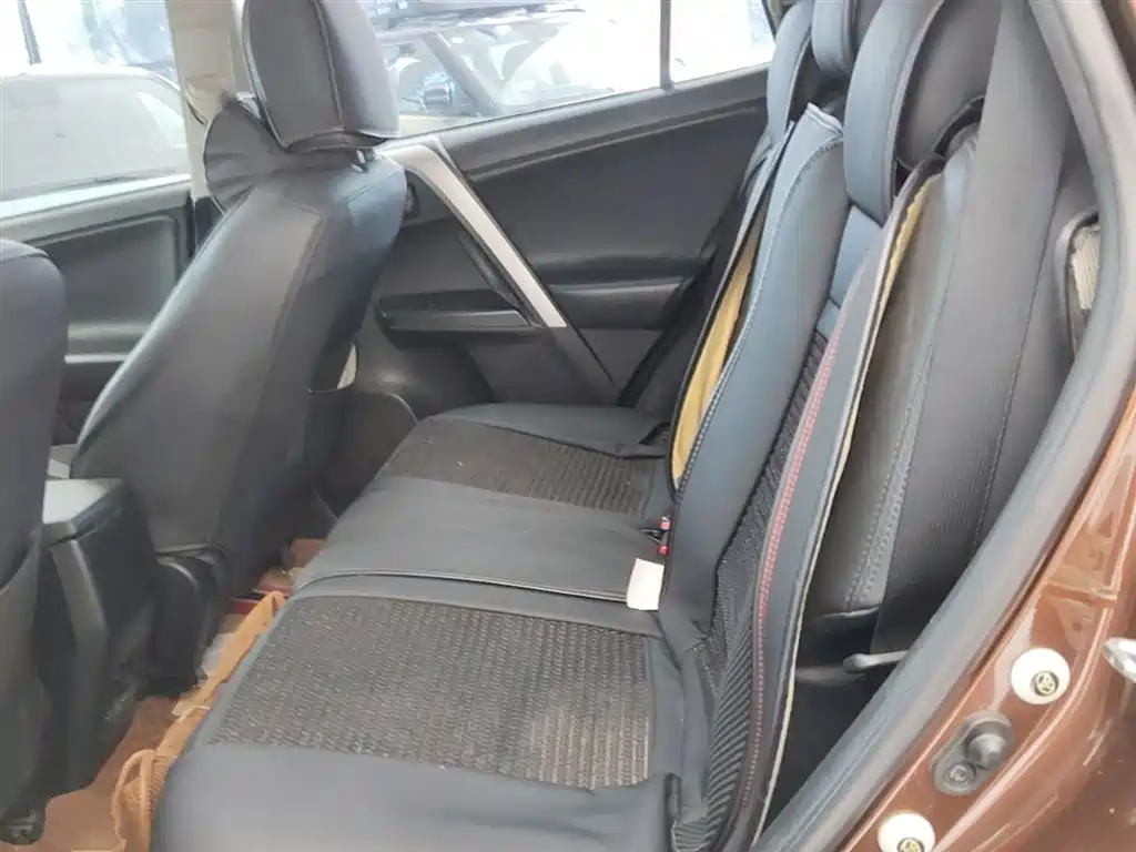 Toyota RAV4 Rongfang 2016 2.0L CVT 2WD Trend (China V) фото 17