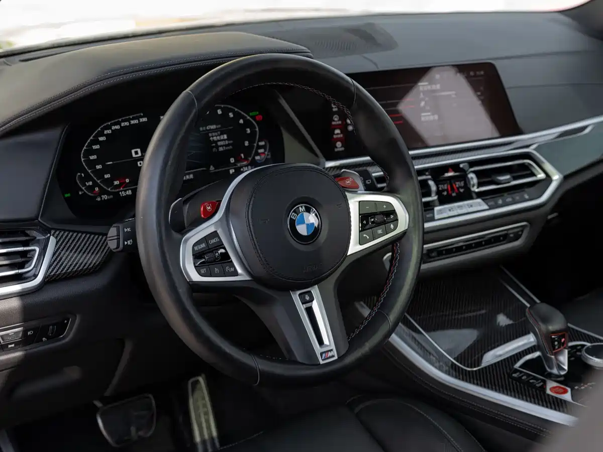 Photo 9 - BMW X5 M