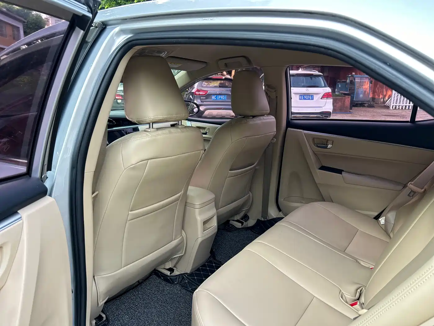 Toyota Corolla 2017 1.2T CVT GL фото 14
