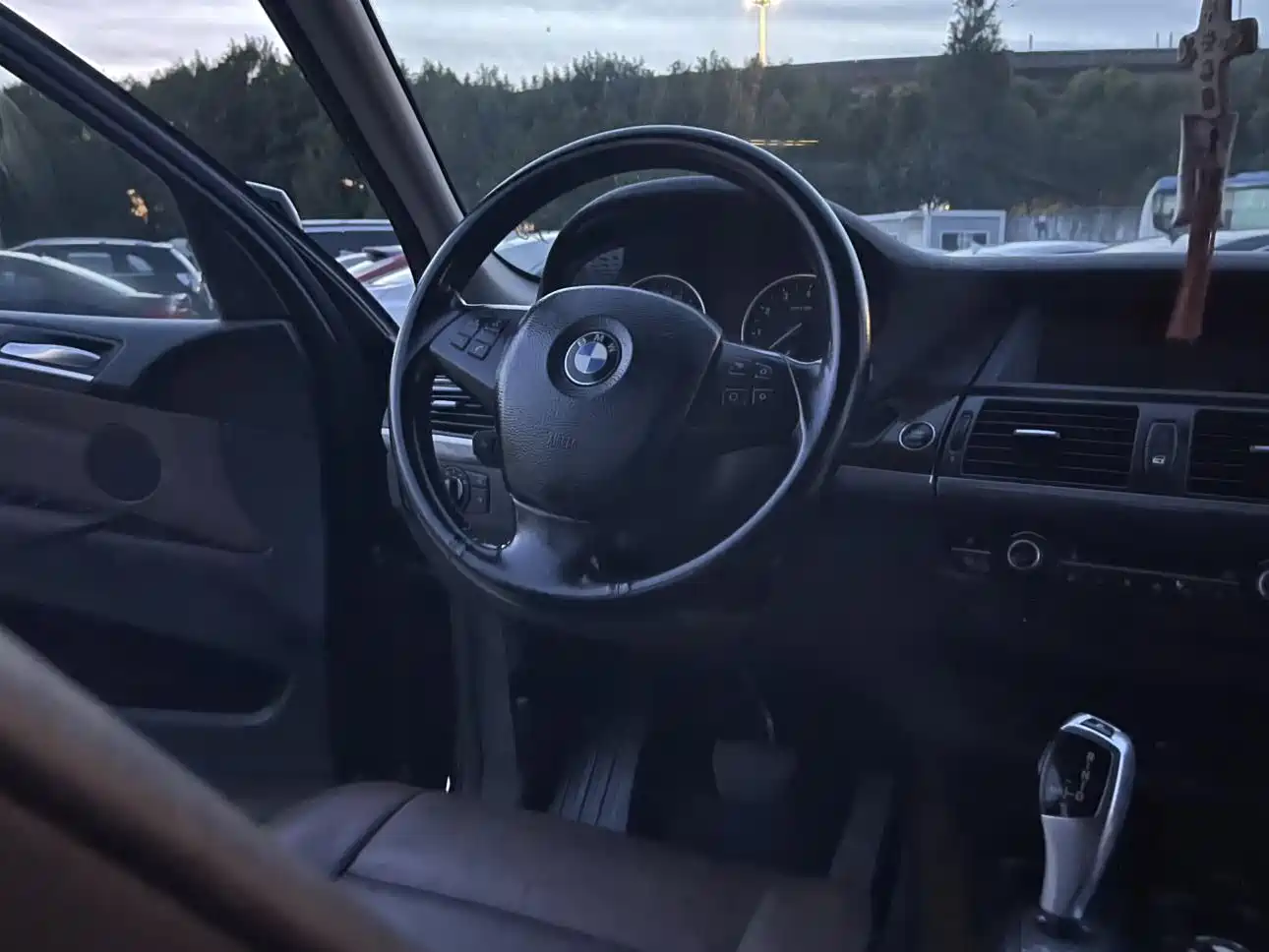 BMW X5 (Import) 2011 xDrive35i Leading Edition фото 12