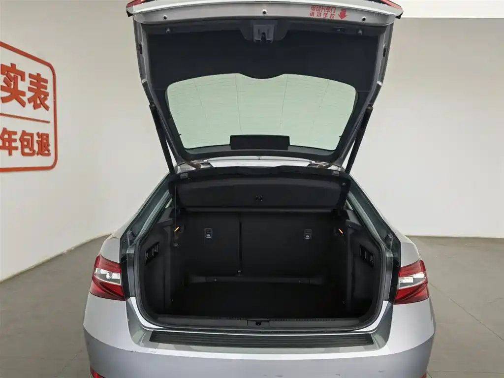 Škoda Superb 2016 TSI330 DSG Smart Edition фото 16