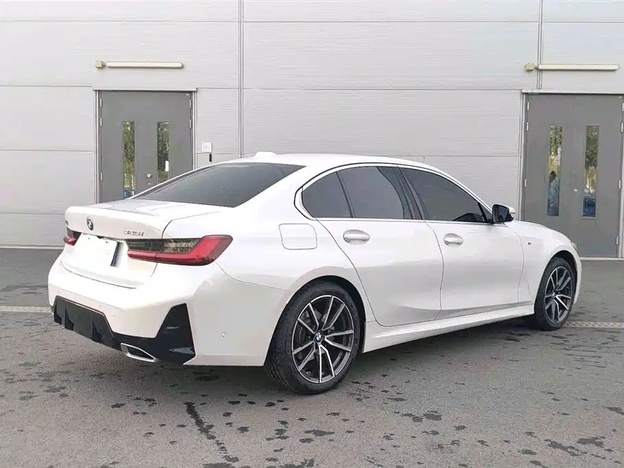 BMW 3 Series 2025 325i M Sport Package фото 5