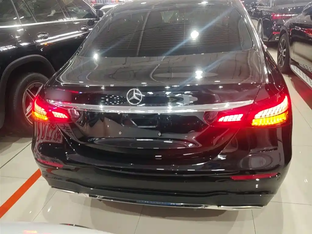 Mercedes-Benz E-Class 2021 E 300 L Sport Fashion фото 6
