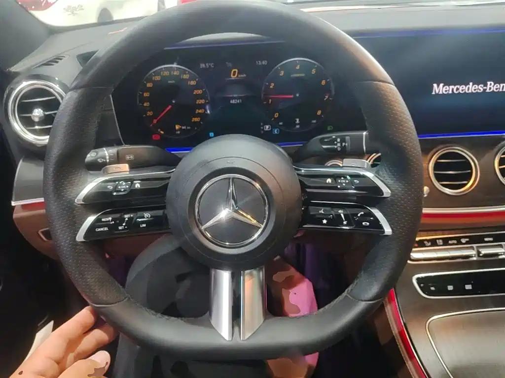 Mercedes-Benz E-Class 2021 E 300 L Sport Fashion фото 11