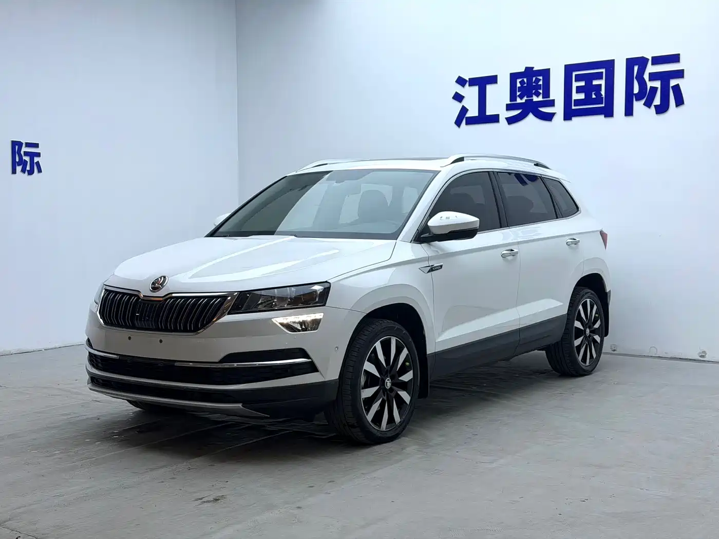 Škoda Karoq 2021 TSI280 Luxury Edition