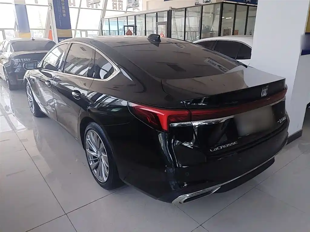Buick LaCrosse 2023 28T Premium Edition фото 5