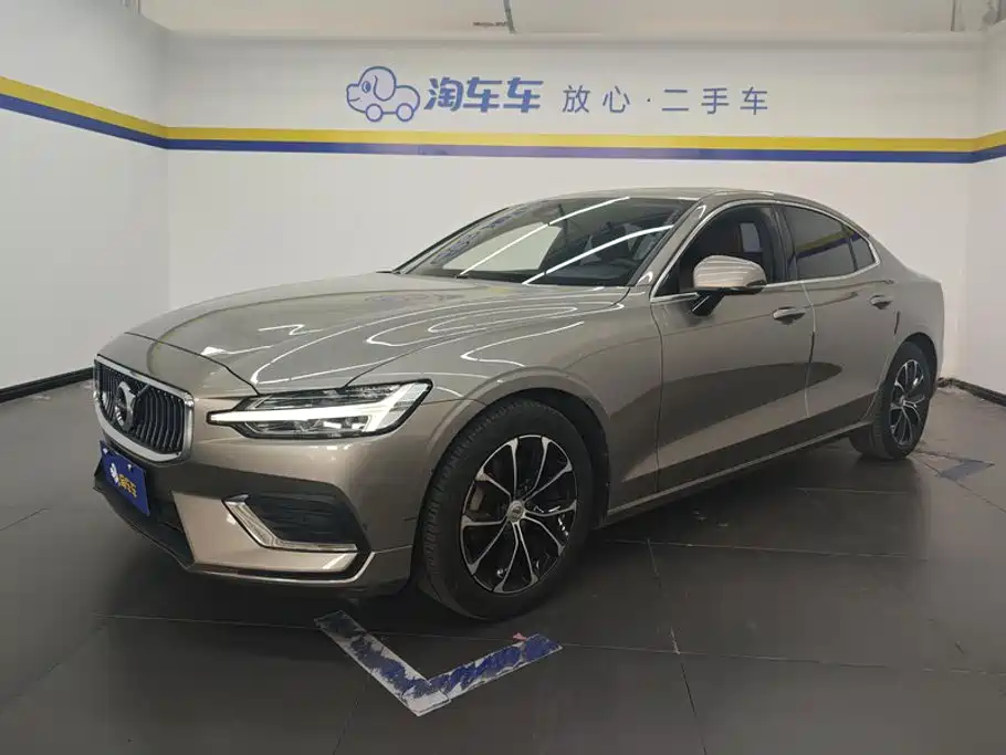 Фото 1 - Volvo S60