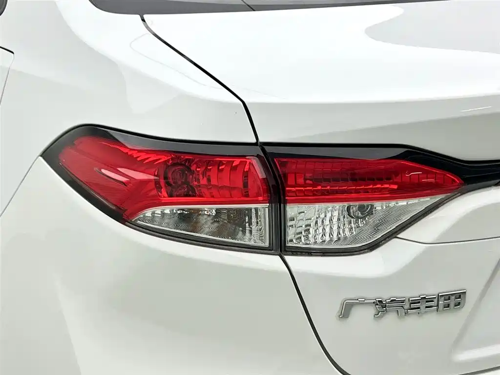 Toyota Levin 2022 185T CVT Luxury Edition фото 3