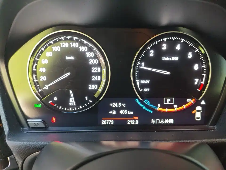 BMW 1 Series 2022 120i M Sport Shadow Edition фото 7