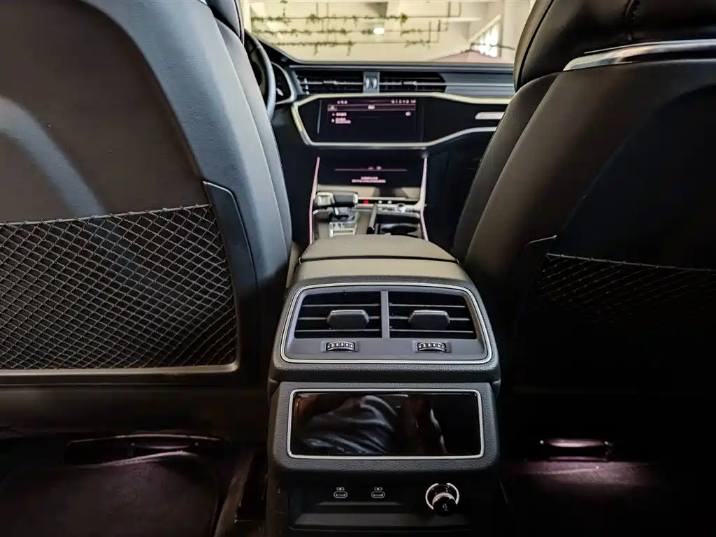 Audi A6L 2025 45 TFSI quattro Premium Sport фото 23