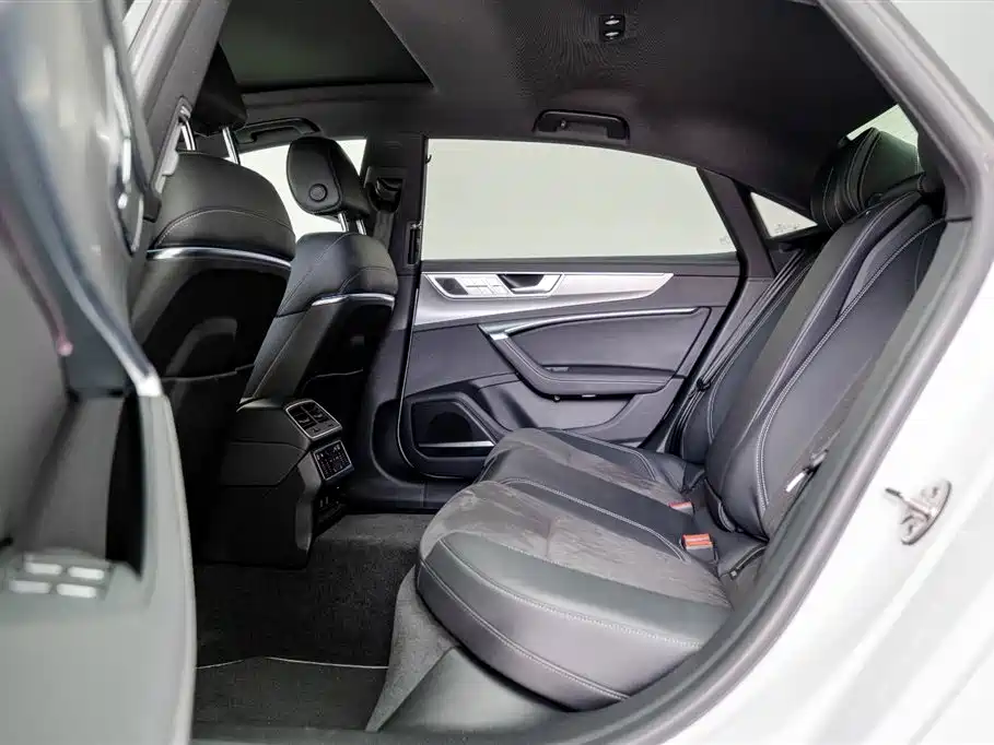 Audi A7L 2026 2024 45 TFSI quattro Premium Luxury