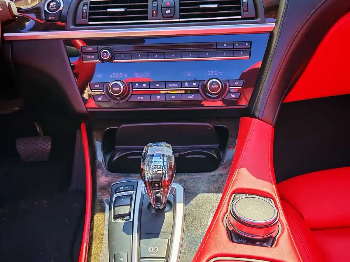 BMW 6 Series 2016 640i Convertible фото 15