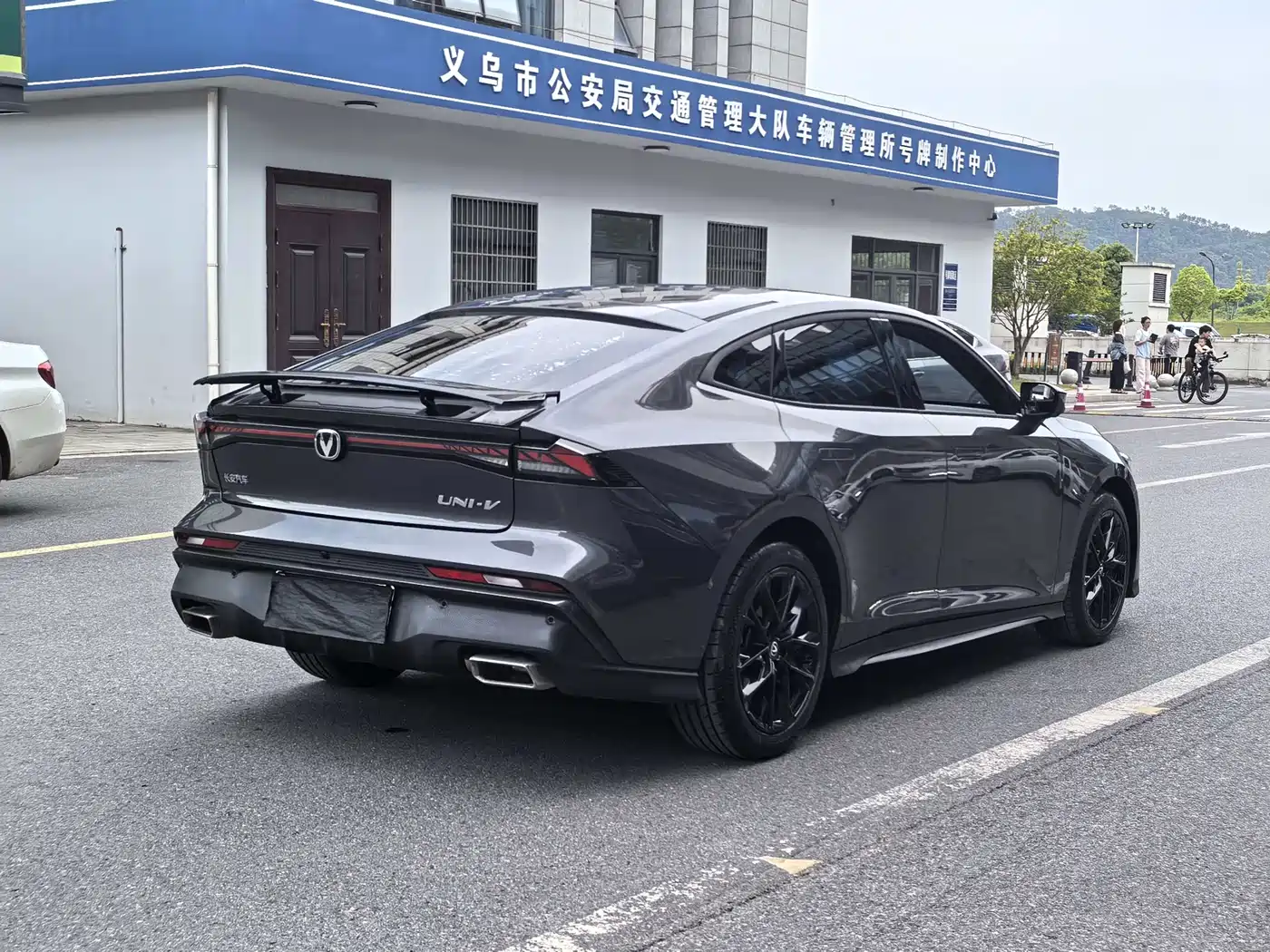 Changan UNI-V 2025 2024 1.5T Deluxe
