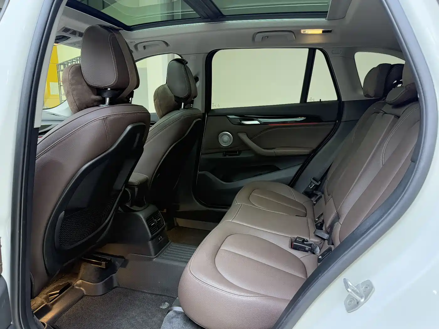 BMW X1 2022 sDrive25Li Leading фото 10