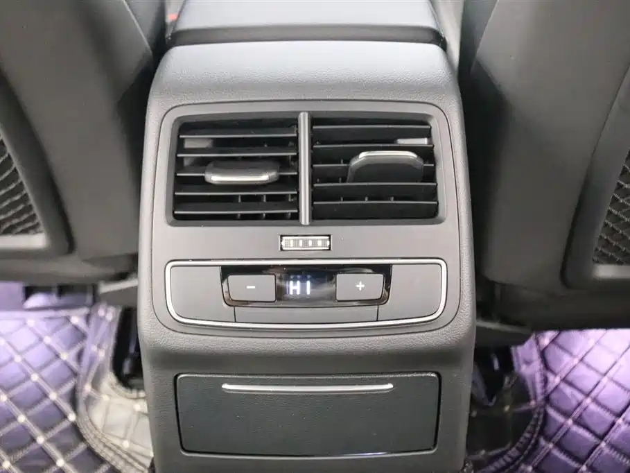 Audi A4L 2023 45 TFSI quattro Premium Sport фото 18