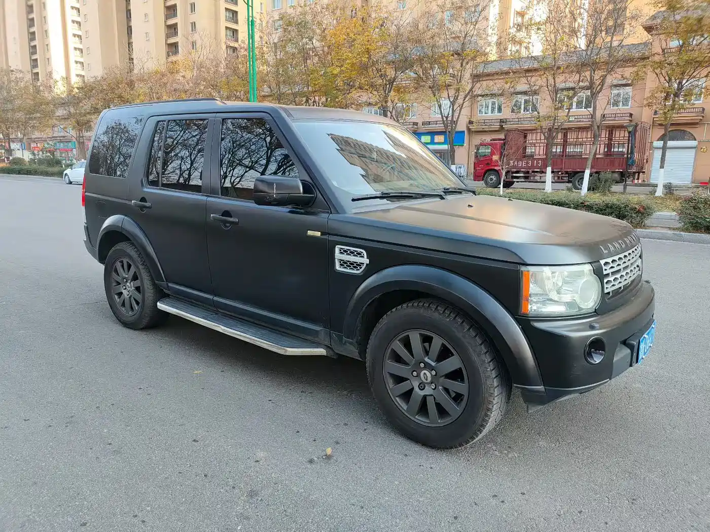 Land Rover Discovery 2011 4.0 V6 HSE фото 3