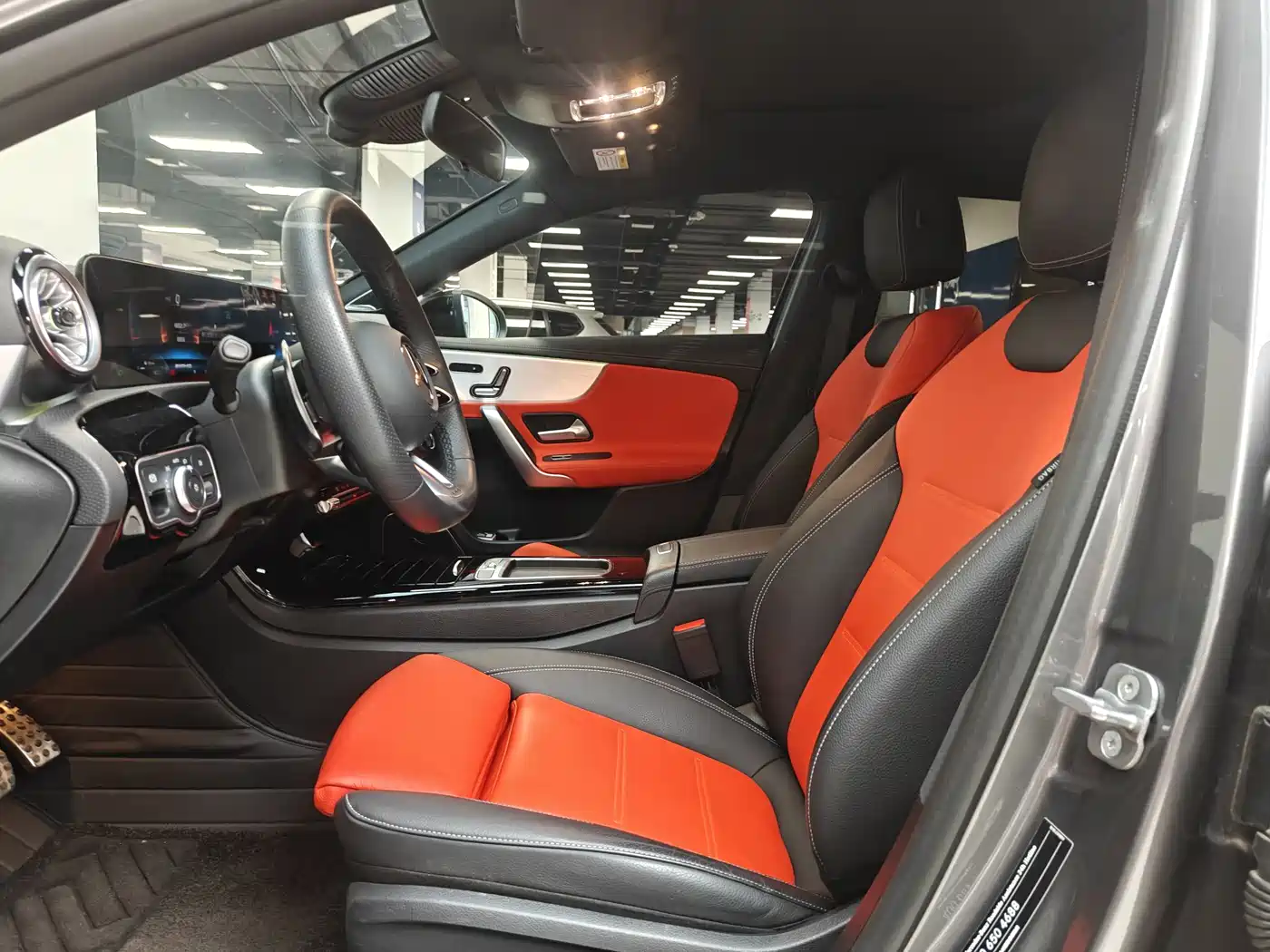Mercedes-Benz A-Class AMG 2025 AMG A 35 L 4MATIC фото 13