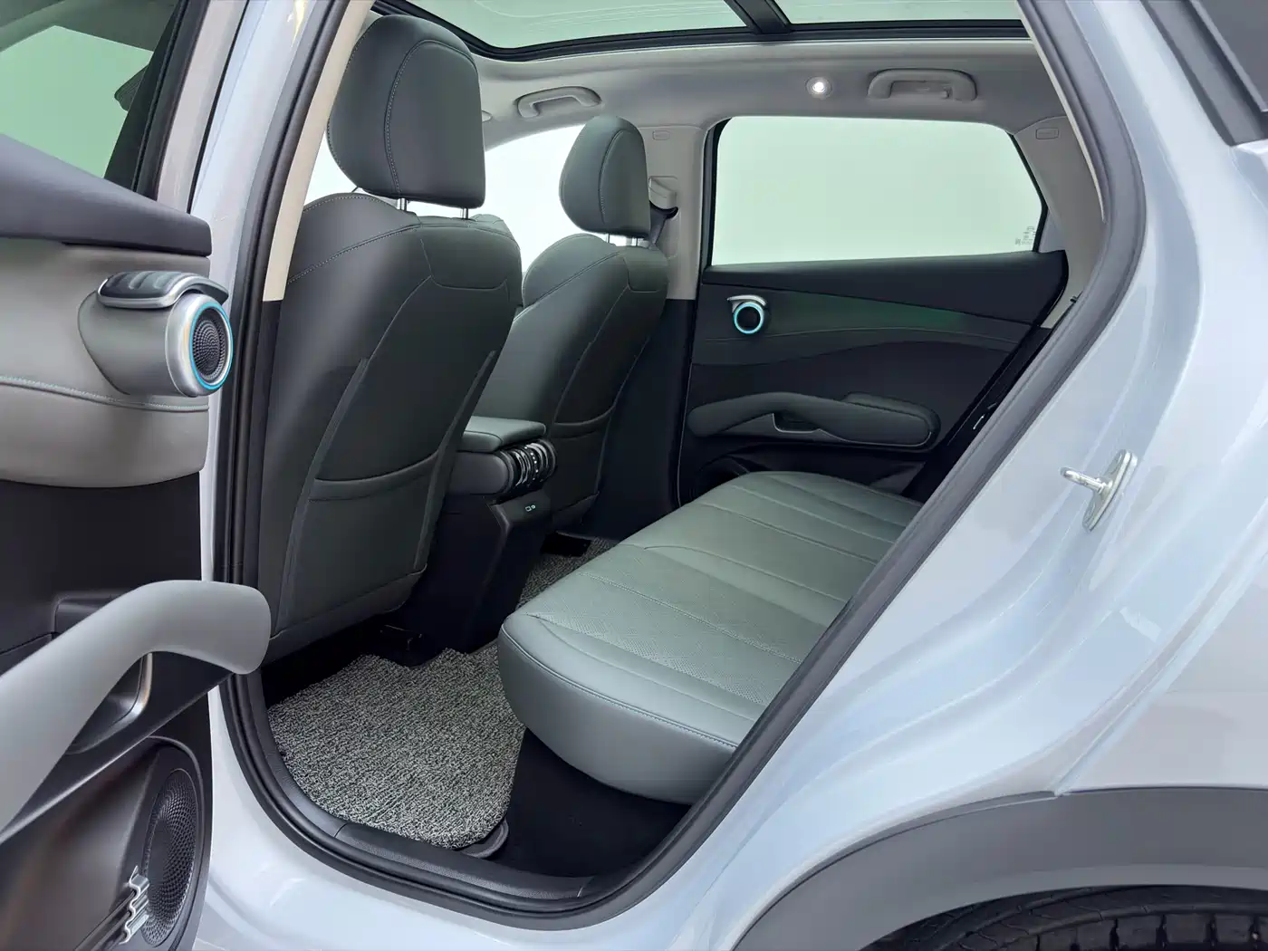 BYD Yuan PLUS 2025 Smart Drive 510KM Surpass Edition фото 7