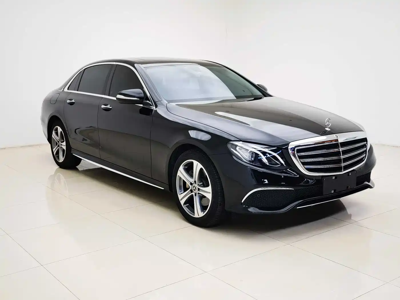 Mercedes-Benz E-Class 2018 Facelift E 200 L Sport фото 3