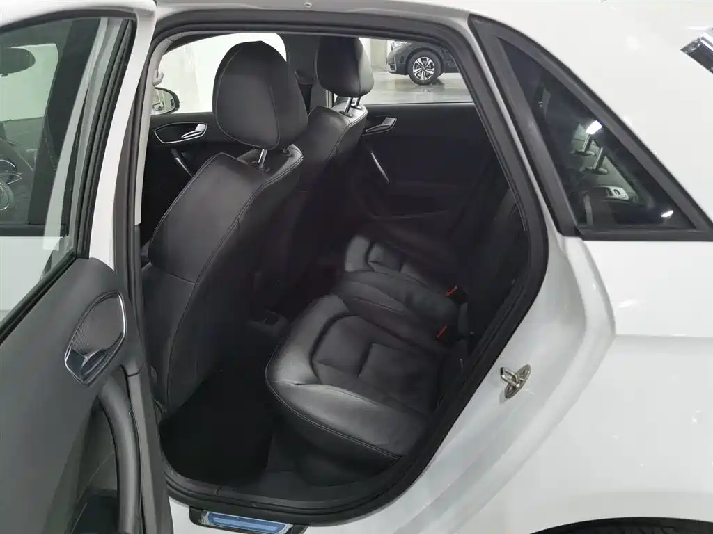 Audi A1 2014 30 TFSI Sportback Comfort фото 15