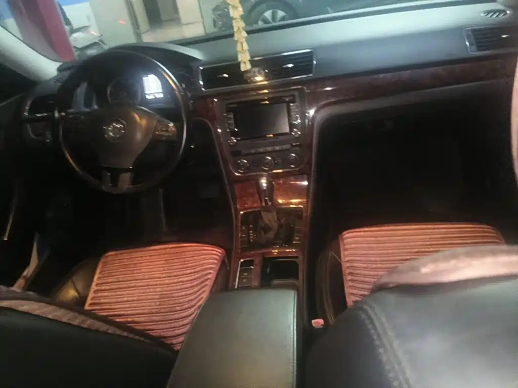 Фото 12 - Volkswagen Passat