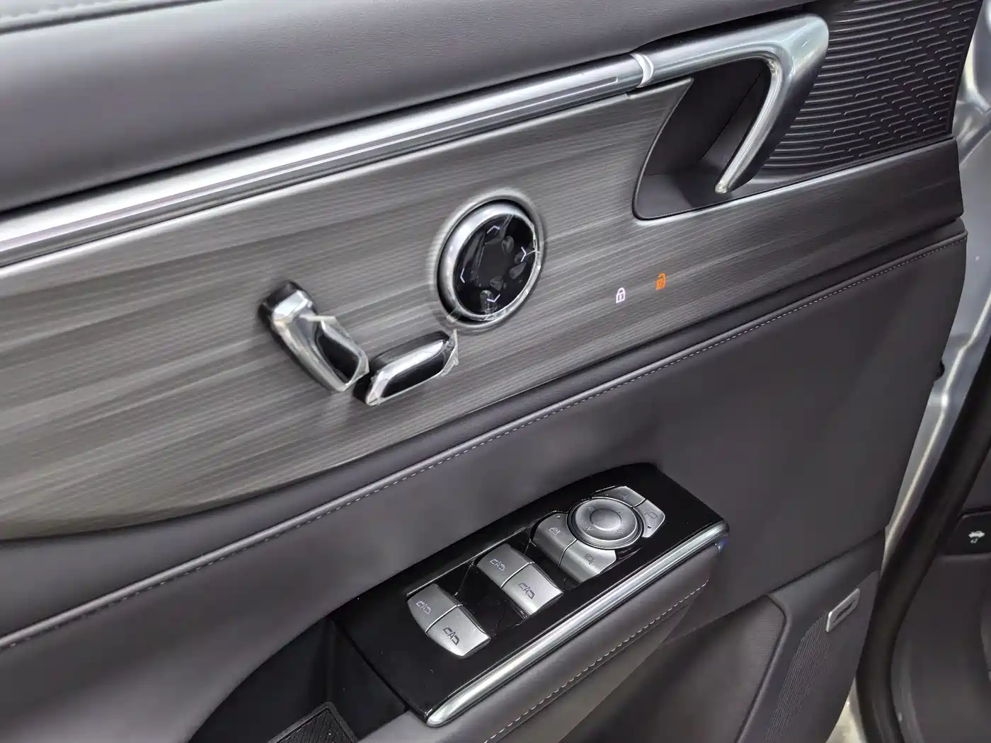 Buick GL8 2025 Land Honor Premium Edition фото 16