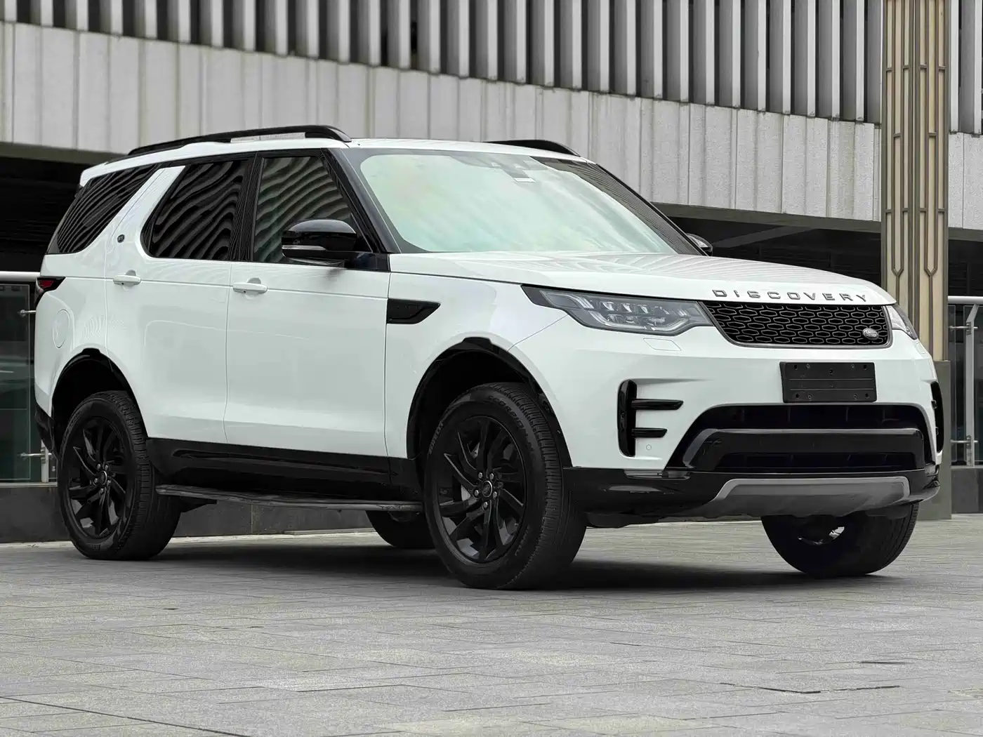Land Rover Discovery 2020 3.0 SC V6 30th Anniversary Special Edition фото 3