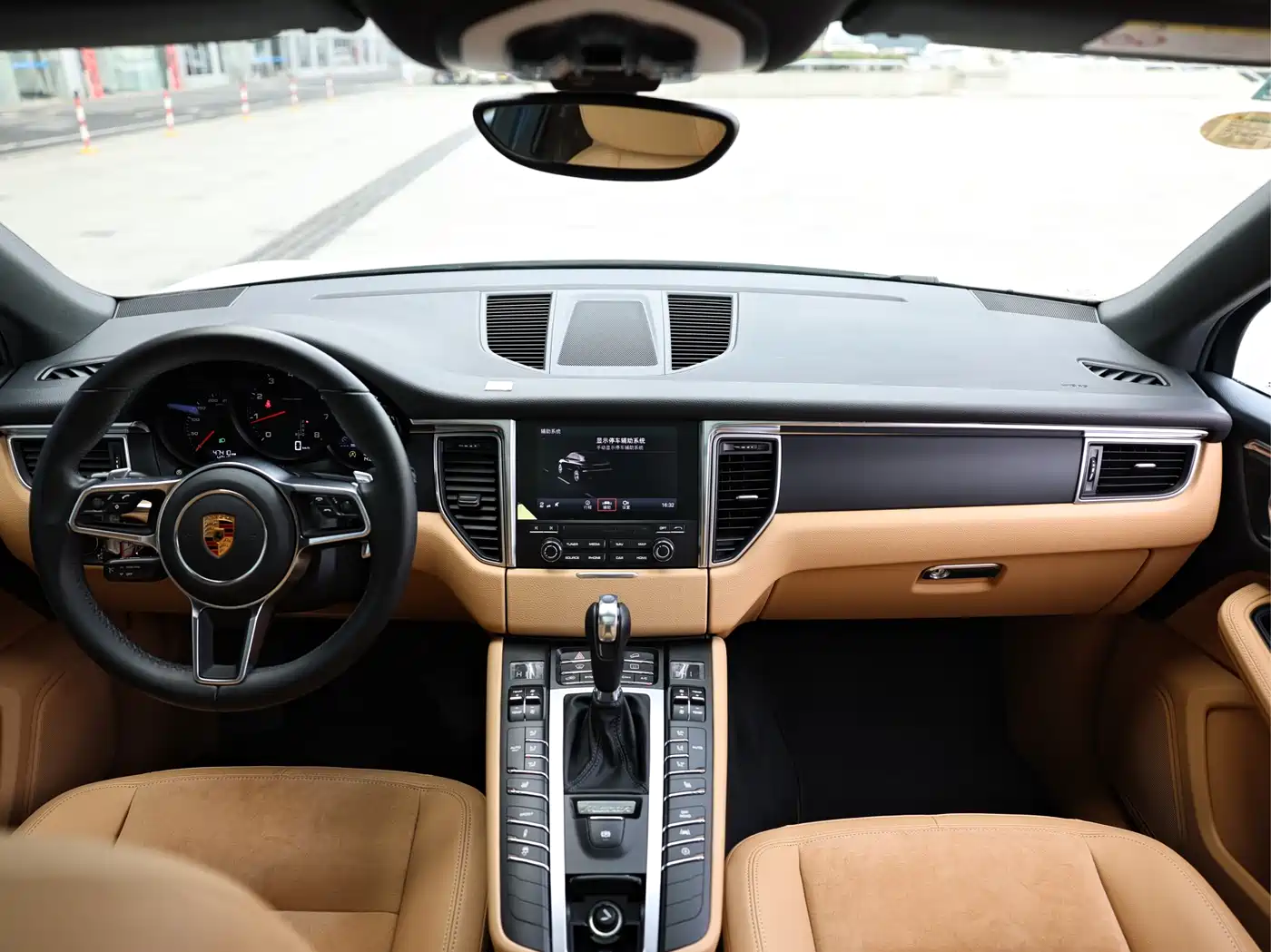 Porsche Macan 2017 Macan 2.0T фото 20