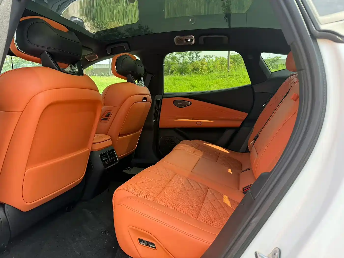 Lynk & Co 10 EM-P 2025 Model 120 AWD Halo фото 5