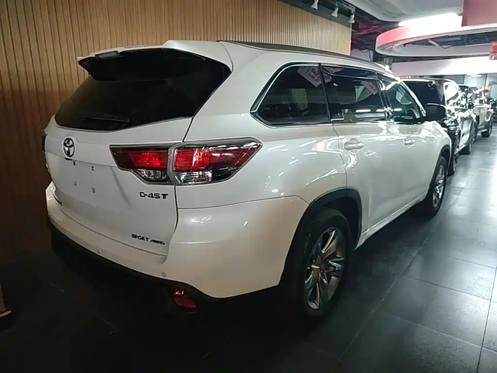 Toyota Highlander 2015 2.0T AWD Luxury Edition 7-seater фото 7
