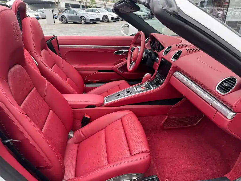 Porsche 718 2022 Boxster 2.0T фото 11