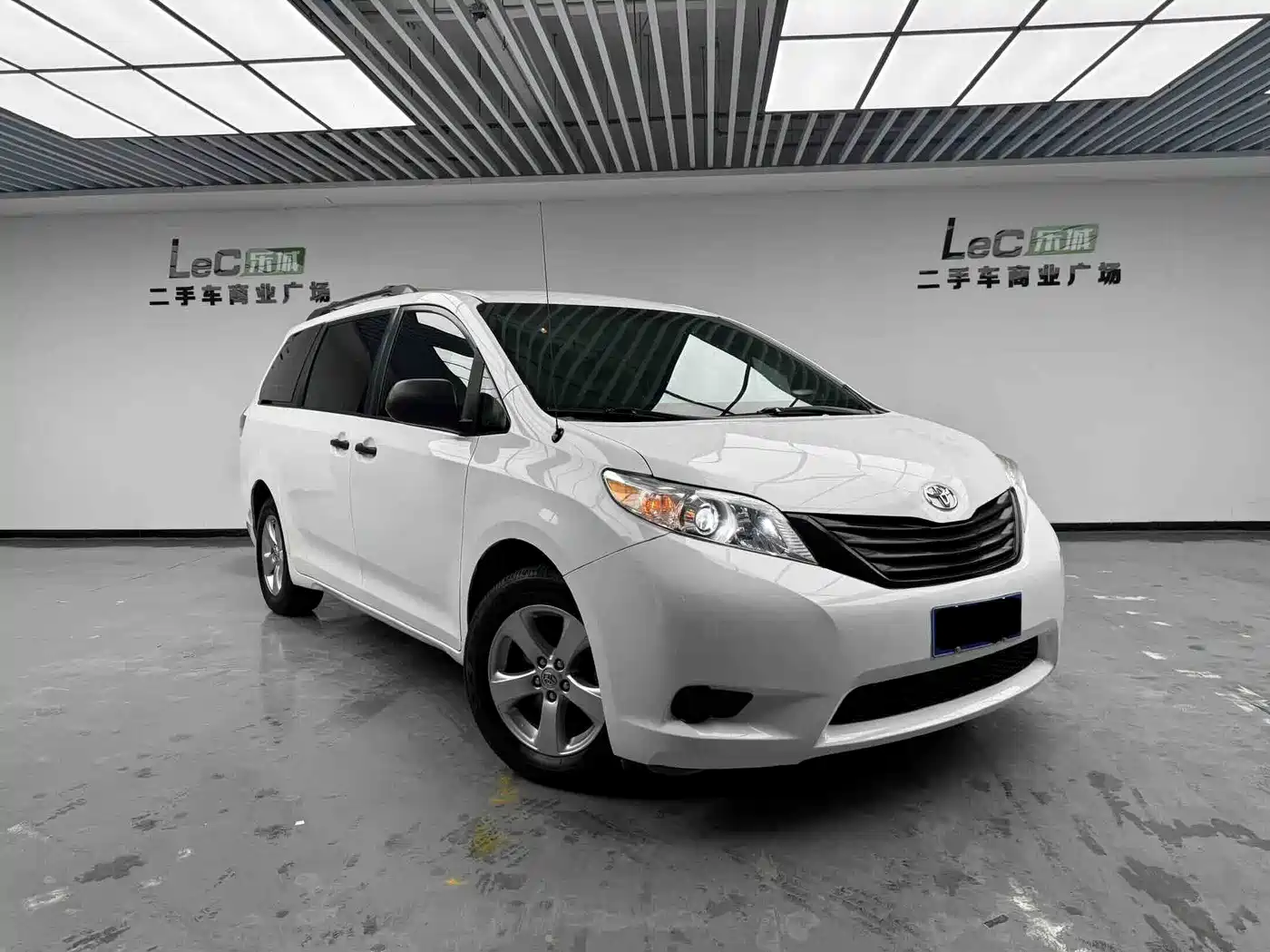 Toyota Sienna 2012