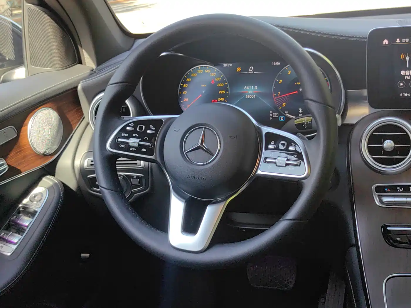 Mercedes-Benz GLC 2021 GLC 300 L 4MATIC Sporty фото 16