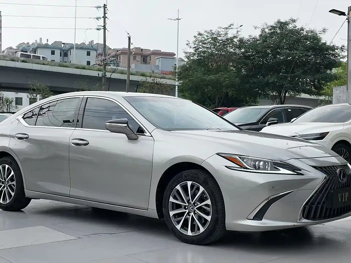 Lexus ES 2020 200 Luxury фото 3