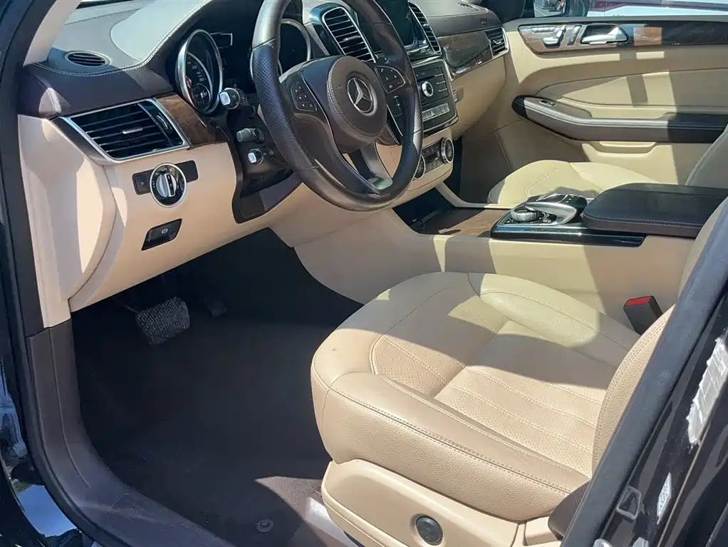 Mercedes-Benz GLS 2016 GLS 400 4MATIC Dynamic фото 5