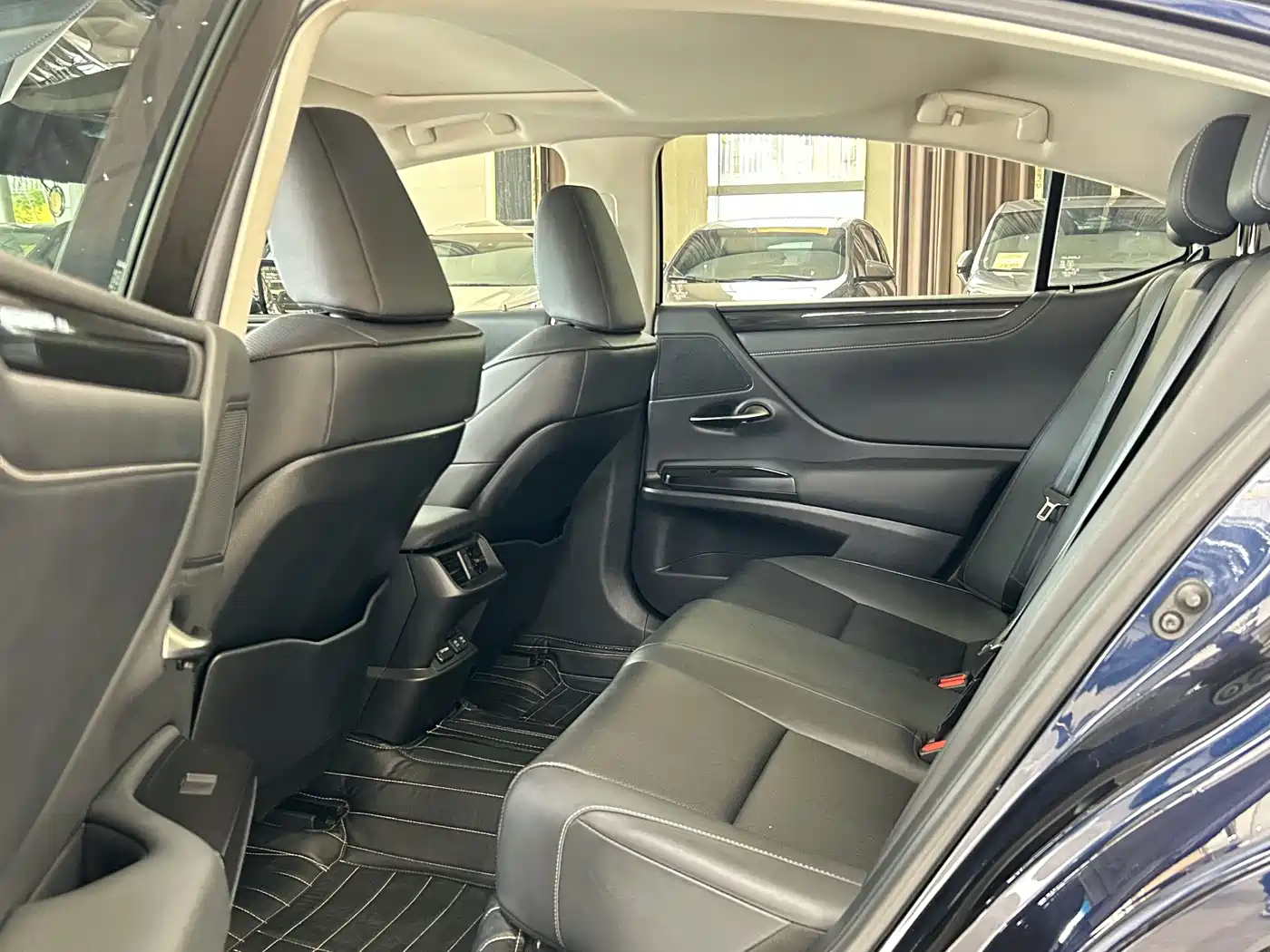 Lexus ES 2020 200 Excellence фото 13