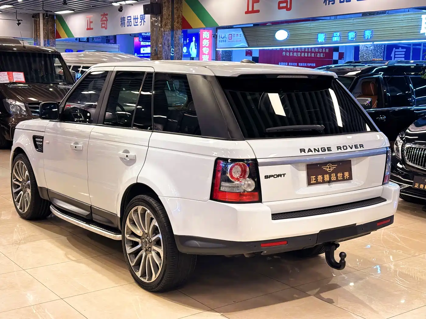 Land Rover Range Rover Sport 2011 3.0 TDV6 Sporty Diesel фото 4