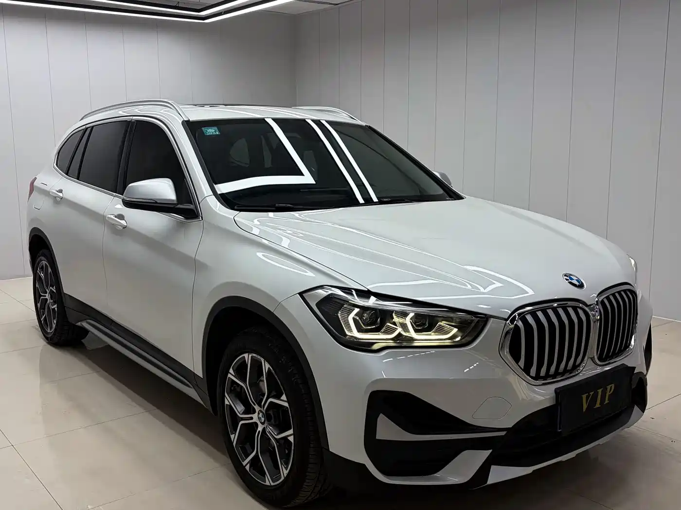 BMW X1 2022 sDrive20Li Fashion фото 3