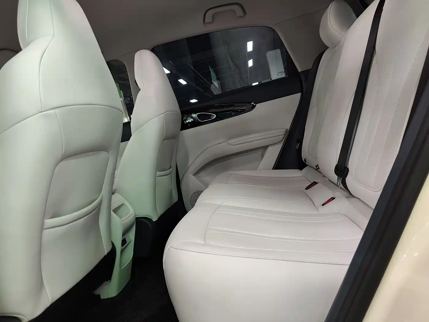 Geely Galaxy Starry Wish 2025 UP 410km Explorer Edition фото 6