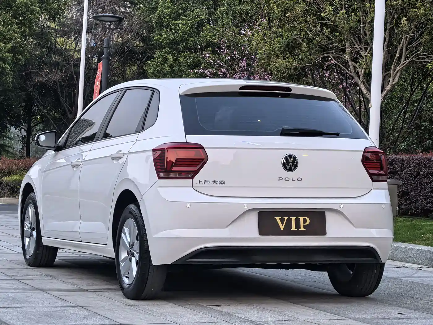 Volkswagen Polo 2021 Plus 1.5L Automatic Panorama Enjoyment Edition фото 4