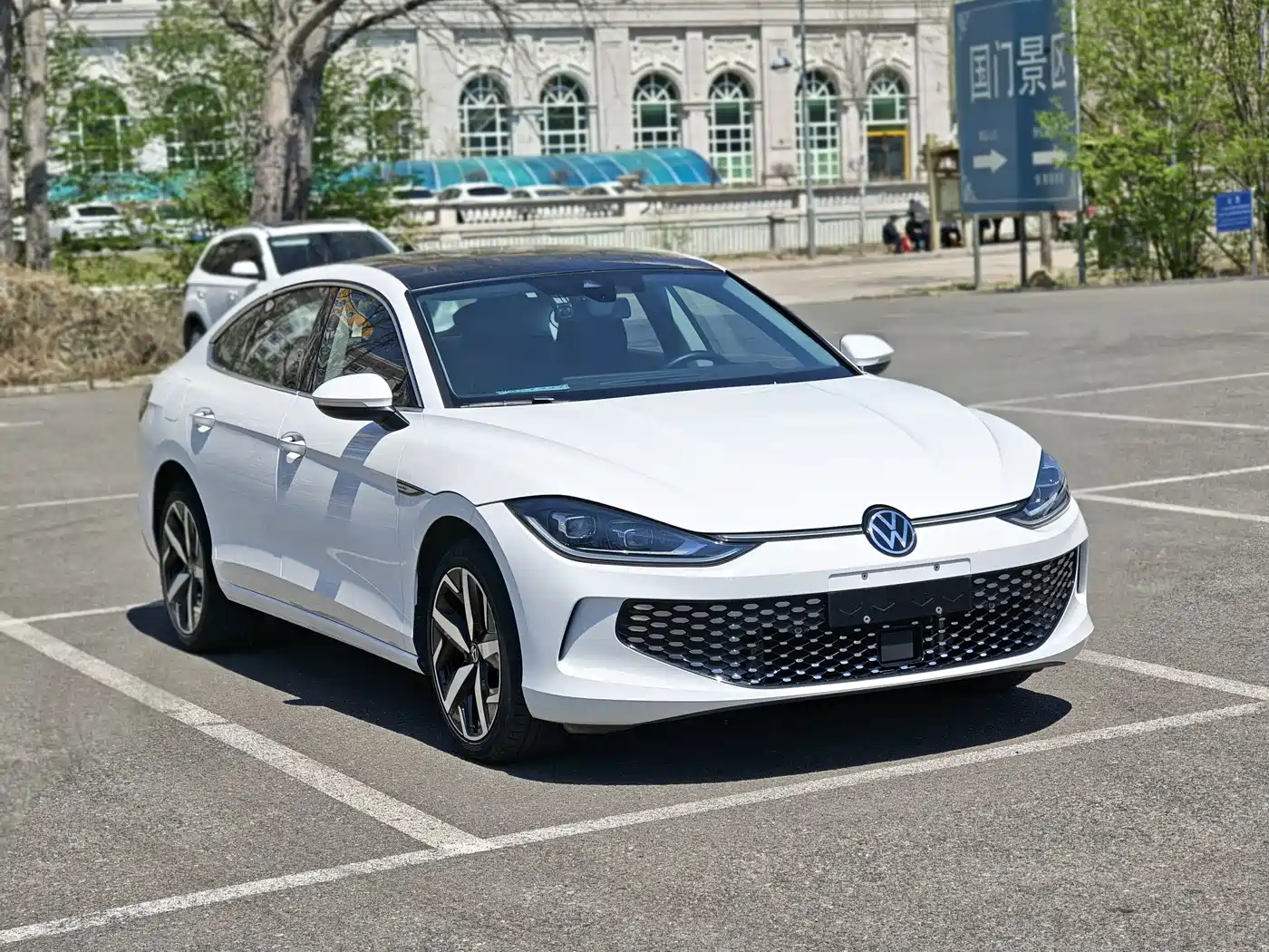 Volkswagen Lamando 2022 Lamando L 280TSI DSG Cool Edition фото 3